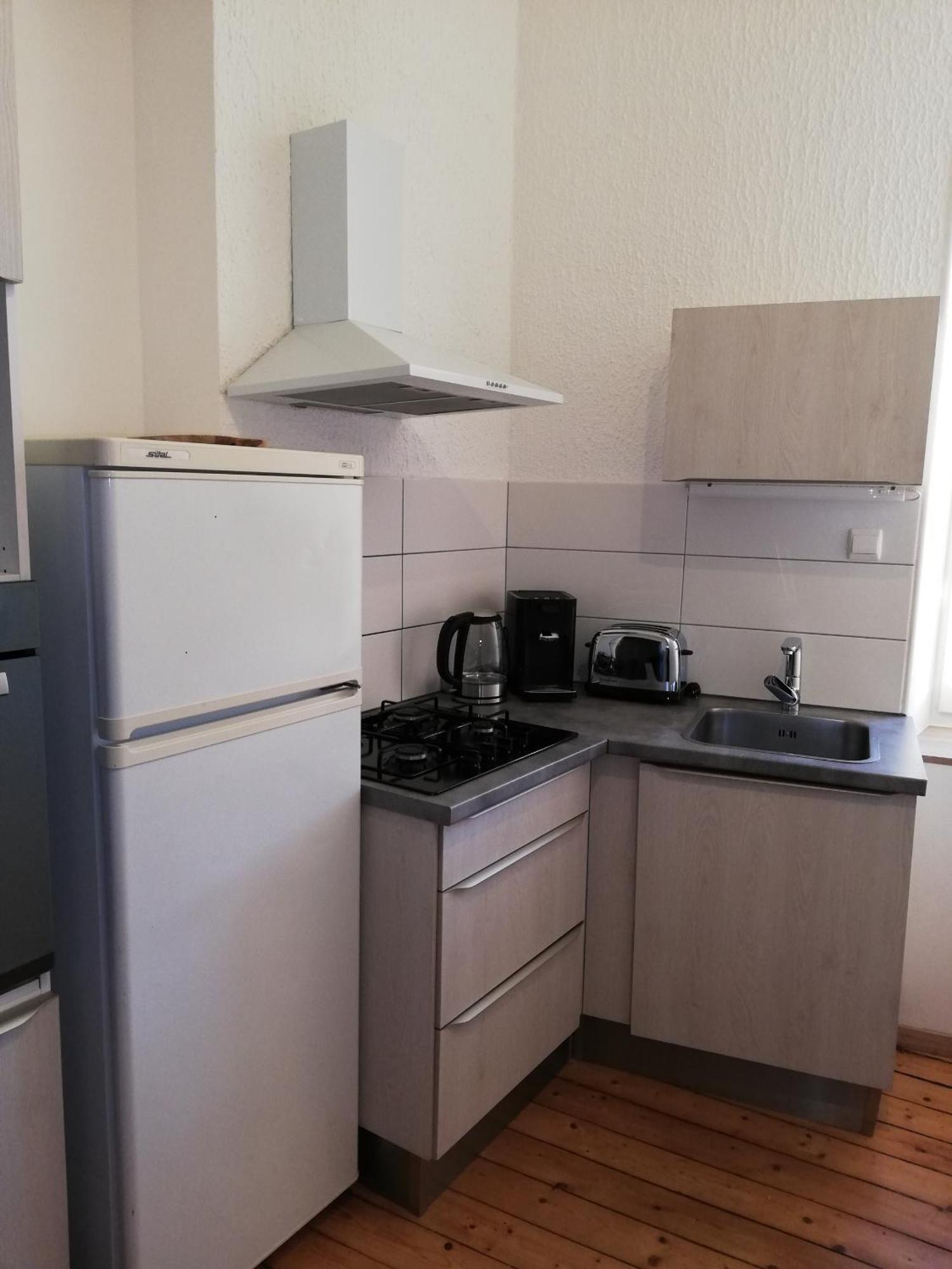 De 2 A 6 Personnes - Le Street'Art - Sarrebourg Centre - Gare A 500M - A 20 Minutes De Center Parc Et Parc Animalier Sainte-Croix - Netflix - Wifi Apartment Room photo